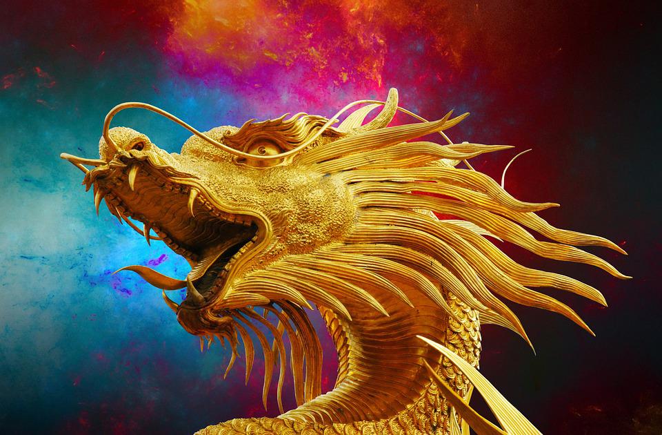 A statue of a Chinese dragon